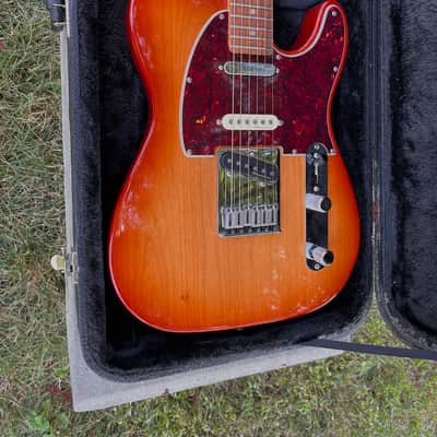 Fender Player Plus Nashville Telecaster 2023 - Present - Sienna Sunburst image 7