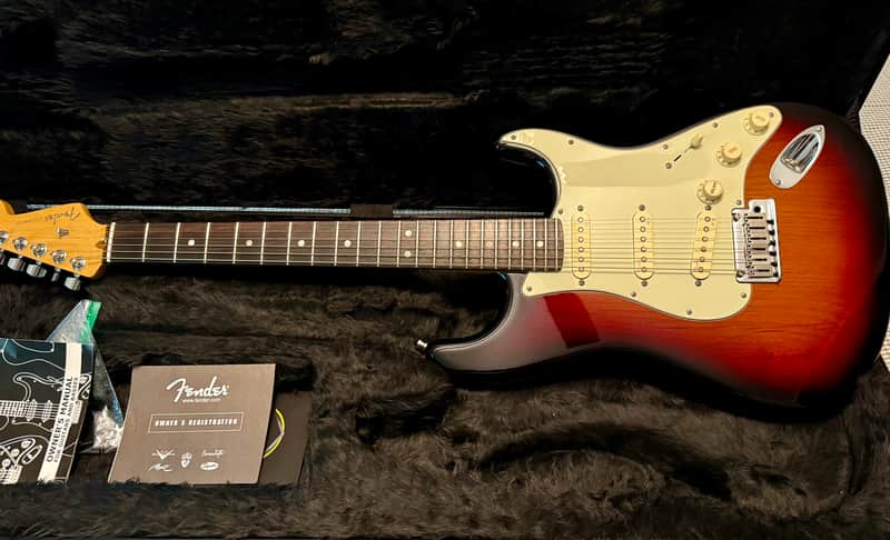 Fender American Deluxe Stratocaster with Rosewood Fretboard