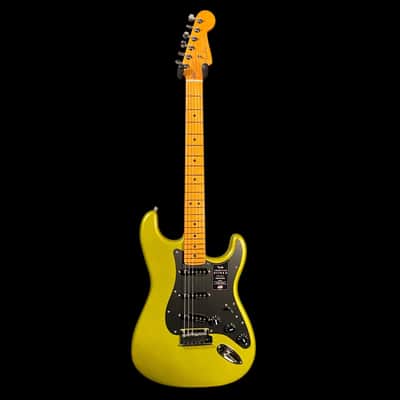 Fender American Ultra II Stratocaster Maple Fingerboard - Solar Flare image 3