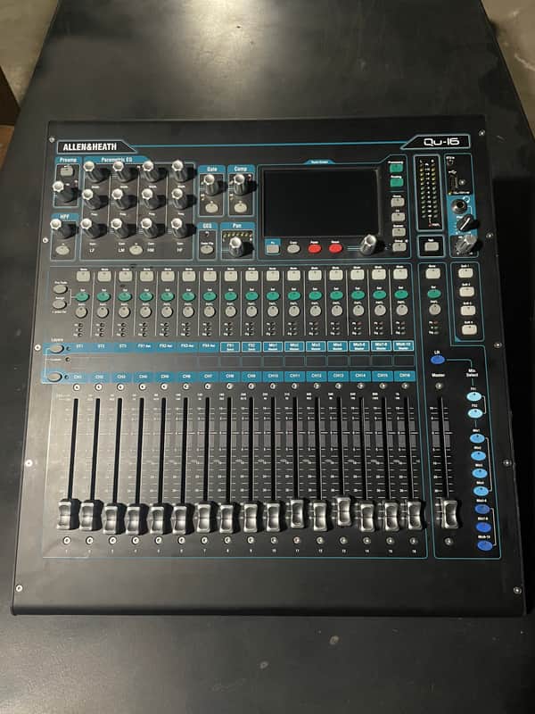 Allen & Heath QU-16 16-Channel Digital Mixer 2013 - Present - Black image 1