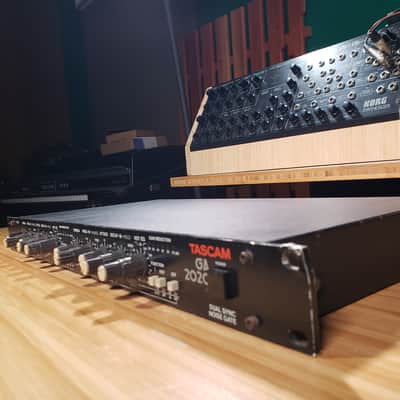 Tascam GA-2020 Dual Sync Noise Gate, Balanced/Se, Key and Remote In image 5