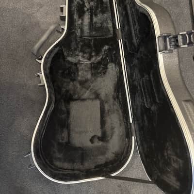 SKB 1SKB-FS-6 Deluxe Strat / Tele Guitar Hard Case with TSA Latches - Black image 7