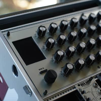 Synthesis Technology Quad Morphing E370 Quad Morphing VCO 2010s - Silver image 2