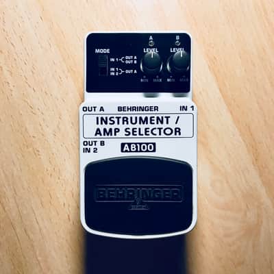 Behringer AB100 Instrument/Amp Selector