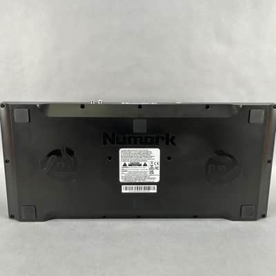Numark Mixtrack Platinum FX DJ Controller 2020 - Present - Black image 9
