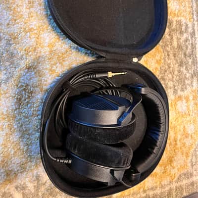 Beyerdynamic DT 990 Pro Black Limited Edition image 7