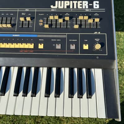 Roland Jupiter 6 61-Key Analog Polyphonic Synthesizer image 5