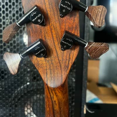 Warwick Dolphin 4-string bass image 4