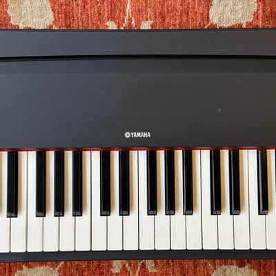 YAMAHA P-70 88-Key Graded Hammer Effect Electric PIano image 4