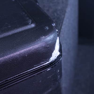 Fender 099-6162-306 Deluxe Molded Bass Case AS-IS - Black image 4