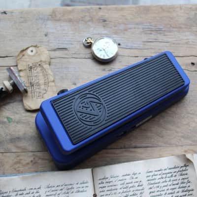 DUNLOP AT95 Akira Takasaki Signature Cry Baby Fuzz Wah image 1