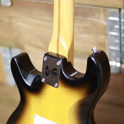 Line6 Variax 600 - Sunburst image 12