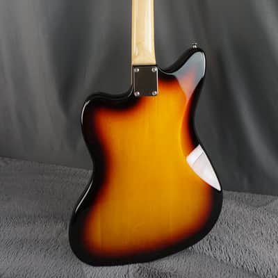 Fender Traditional II 60s Jazzmaster 2022 - 3-Color Sunburst - Japan image 3