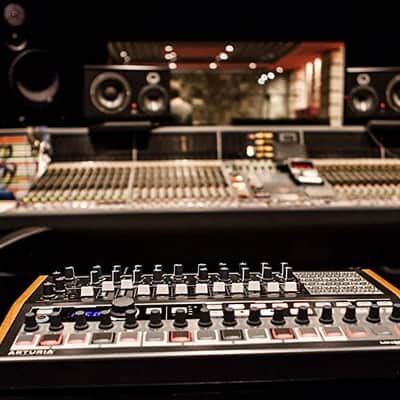 Arturia MiniBrute 2S Semi-Modular Sequence Machine Noir Edition image 4
