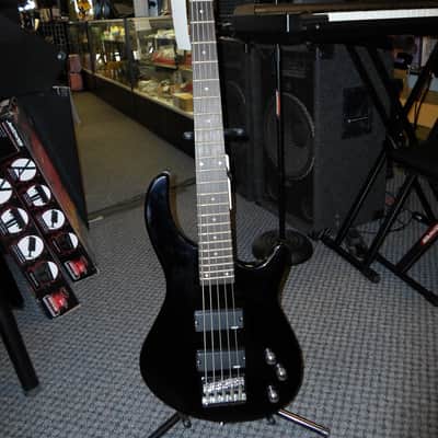 Dean Edge 09 5-String Bass Black