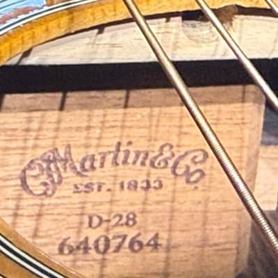 Martin D-28 1998 - Sunburst image 15