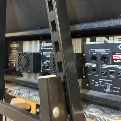 Line 6 Flextone HD 300-Watt Stereo Digital Modeling Guitar Amp Head image 3