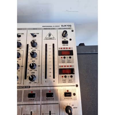 Behringer DJX700 - Mixer - Poor image 2