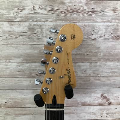 Used Fender Player Stratocaster with Ebony Fretboard Ferrari Red image 3