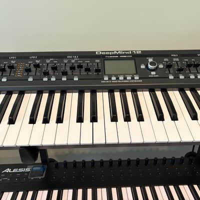Behringer DeepMind 12 49-Key 12-Voice Polyphonic Analog Synth 2016 - Present - Black