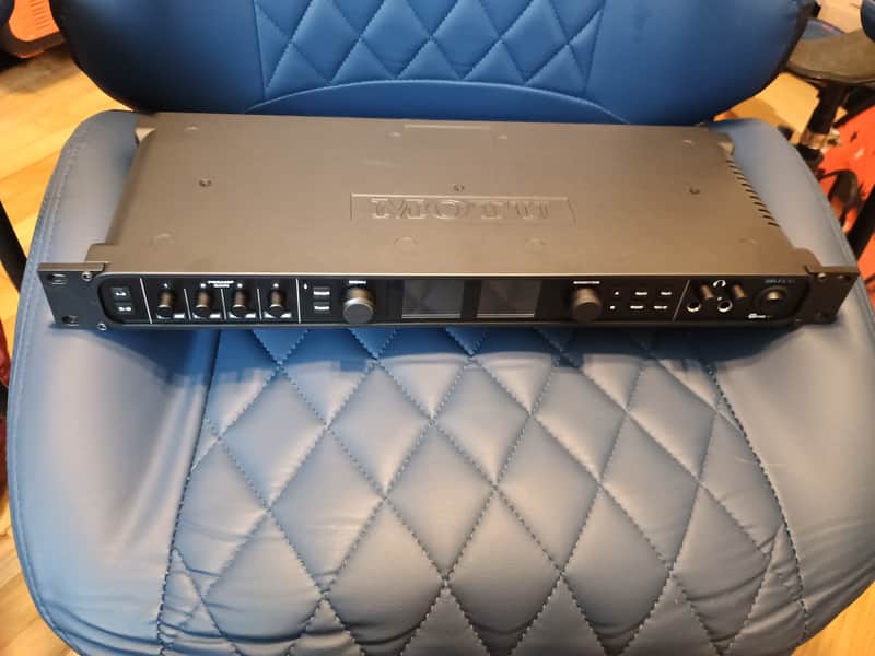 MOTU 8Pre-es Thunderbolt / USB 2.0 Audio Interface 2018 - Present - Black image 1