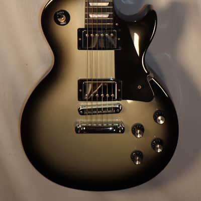 Gibson Les Paul Studio Silver Burst electric guitar with hard shell Gibson case used 2009 image 5
