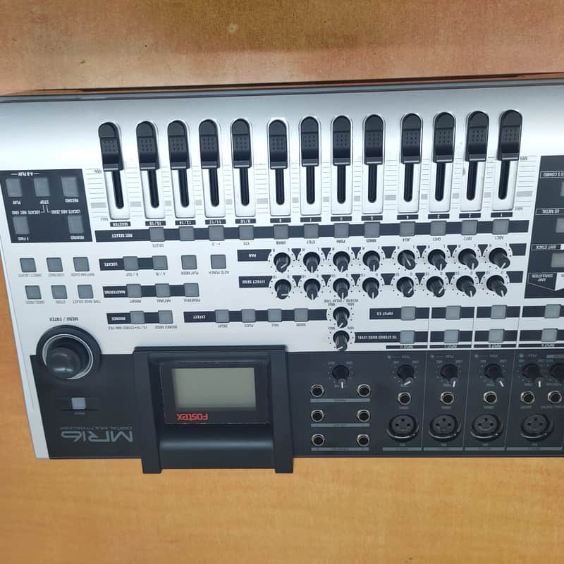 2007 Fostex MR16 Gris