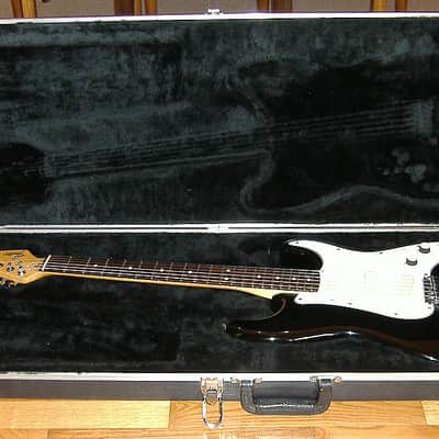 Fender Stratocaster Elite 1984 Black Price Drop! image 11