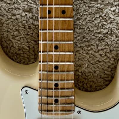 Mint Fender FSR Player II Stratocaster Olympic White, Roasted Neck, CS Fat 50 Pickups image 7