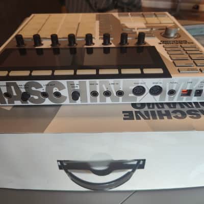 Native Instruments Maschine MK3 Dinamo – Limited Edition image 4