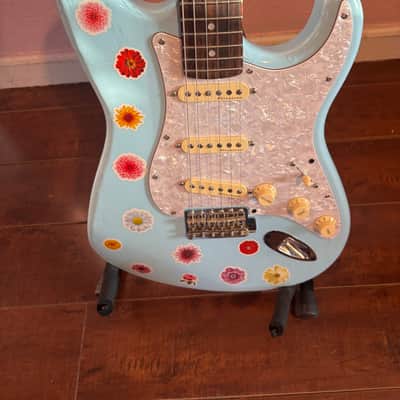 Fender Noiseless pickups, fender bridge, unknown body - Sonic blue image 9