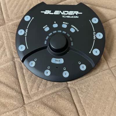 TC Helicon Blender 12x8 Stereo USB Mixer image 5