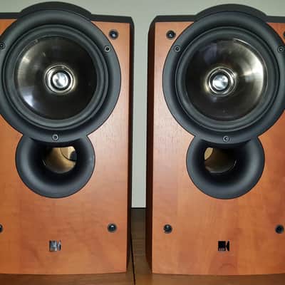 KEF iQ1 Speakers image 1