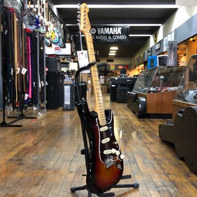Fender American Professional II Stratocaster 3-Color Sunburst w/Maple Fingerboard, Hard Case image 5