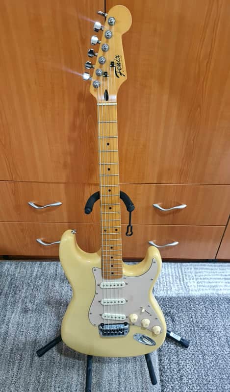 Fenix ST-20 by Young Chang – Made in Korea – Fender Noiseless Hot – Pro Setup image 1