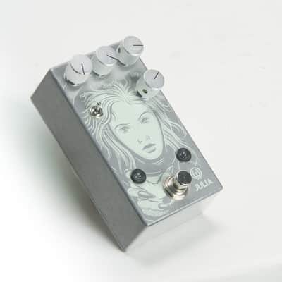 Walrus Audio Julia Chorus/Vibrato Platinum Colorway image 3
