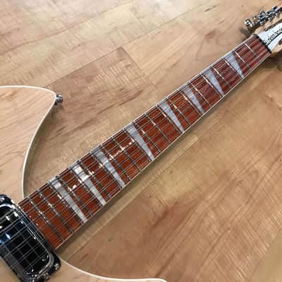 Rickenbacker 1993Plus 12-String Electric Guitar MapleGlo image 13
