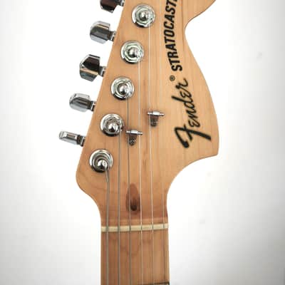 Fender Highway One Stratocaster with Maple Fretboard 2006 - 3-Color Sunburst, USA image 5
