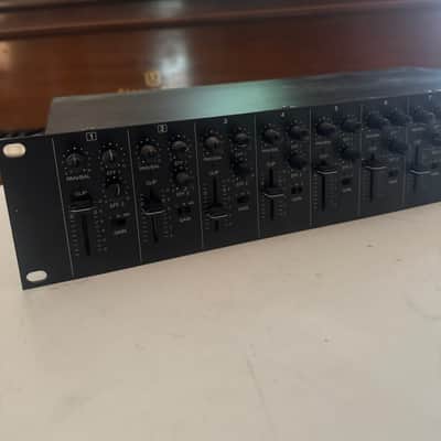 Kawai MX-8SR 16-Channel Stereo Line Mixer – Great Condition image 3