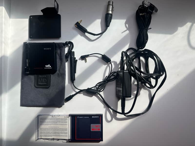 Sony MiniDisc MZ-M200 Linear PCM Recorder w/ Mic Adapter & Power Supply image 1