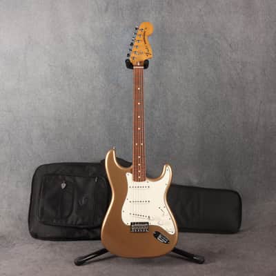 Fender Vintera 70s Stratocaster Hardtail - Firemist Gold - 2nd Hand image 2