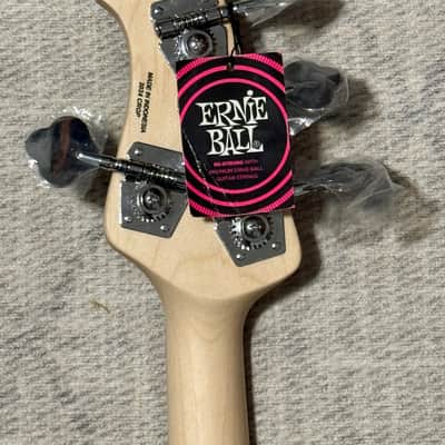 Sterling Joe Dart 4 string 2024 crop - Natural image 8