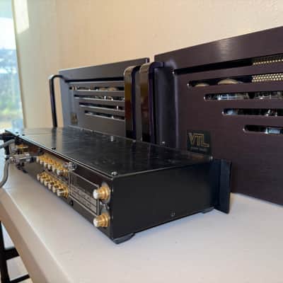VTL MB-250 Monoblock Amplifiers Pair and VTL Deluxe Preamplifier image 7