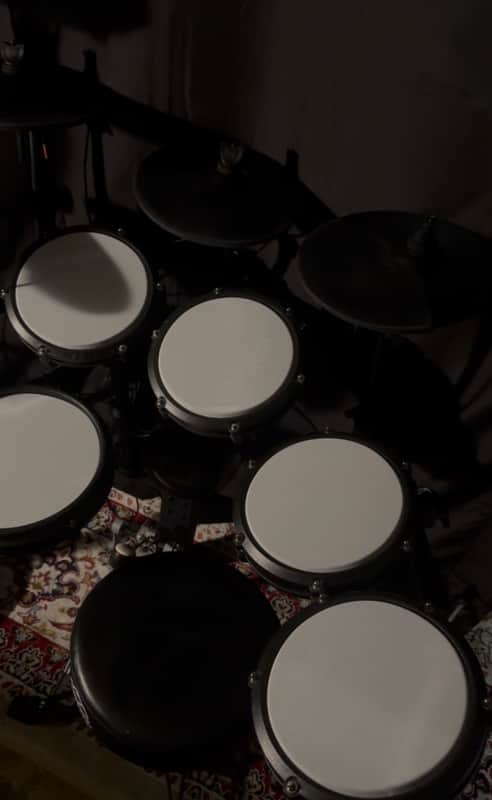 Alesis Nitro Max Expanded 10 Piece Electronic Kit 2023 - Glossy image 1