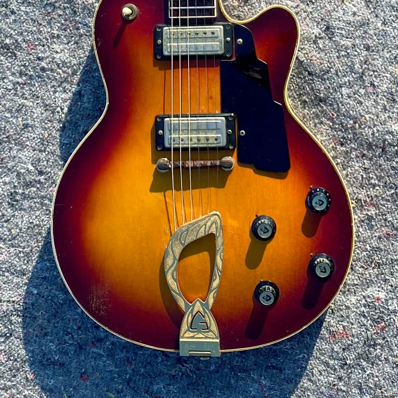 1969 Guild Bluesbird M-75 Cherry Sunburst