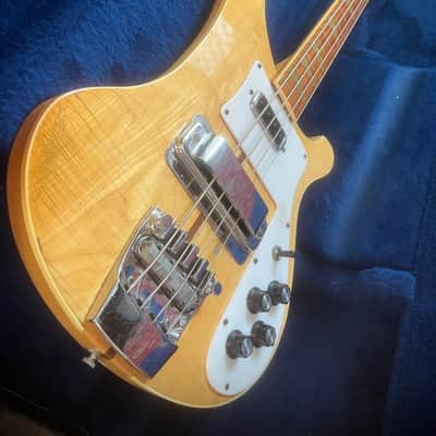 1979 RICKENBACKER 4001 BASS IN MAPLEGLO FINISH WITH ORIGINAL CASE image 2