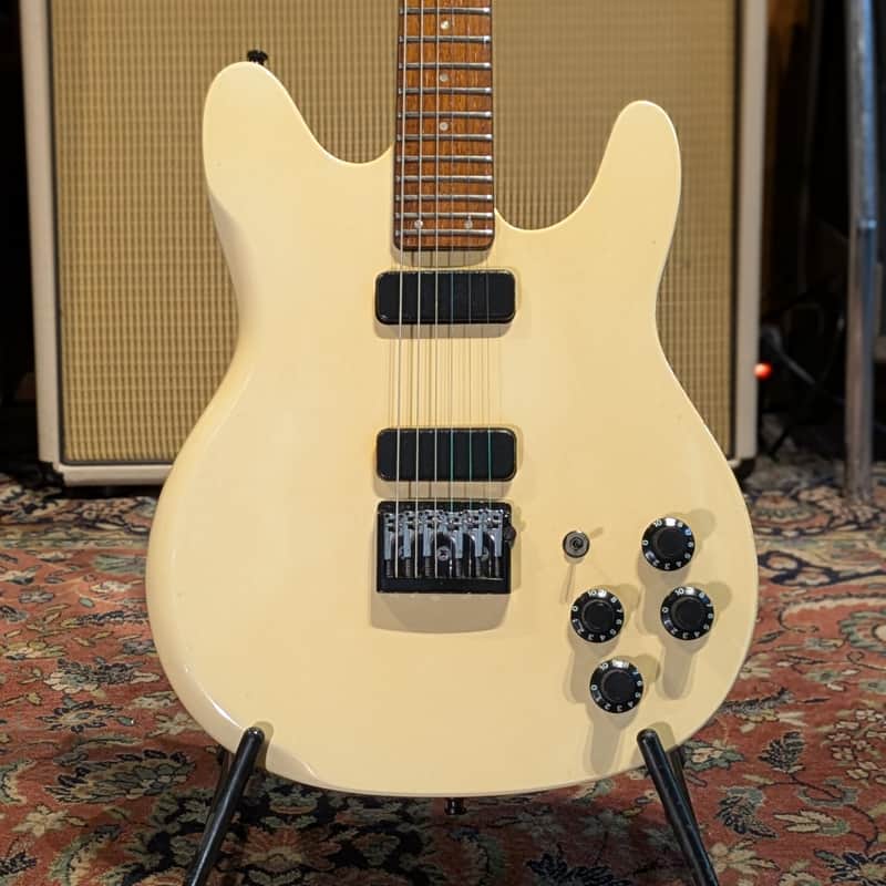 1983 – 1994 Rickenbacker 230 Hamburg Natural