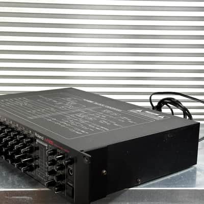 Roland M-12E 12-Channel Line Mixer image 3