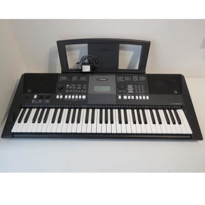 Yamaha PSR E423 61 Key Portable Keyboard image 1
