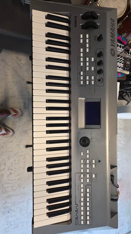 Yamaha MM6 Synthesizer 2007 - Gray image 1